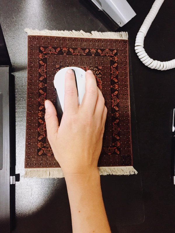 Maximiser le confort et le style avec des tapis de souris XXL et thématiques